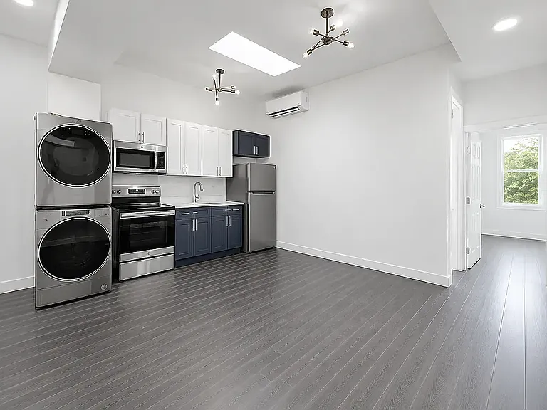 418 Rogers Ave #9 — Photo 1