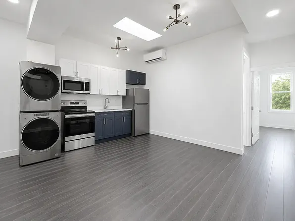 418 Rogers Avenue image 1 of 9