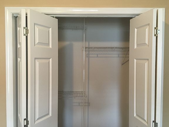 3rd image of 821 Ventura Ct