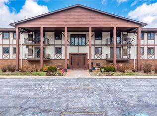 4849 Grace Rd UNIT 116, North Olmsted, OH 44070