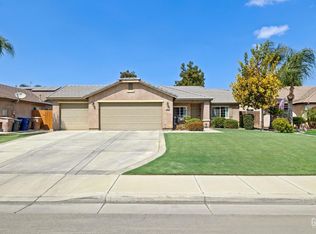 10806 Valverde Dr, Bakersfield, CA 93311