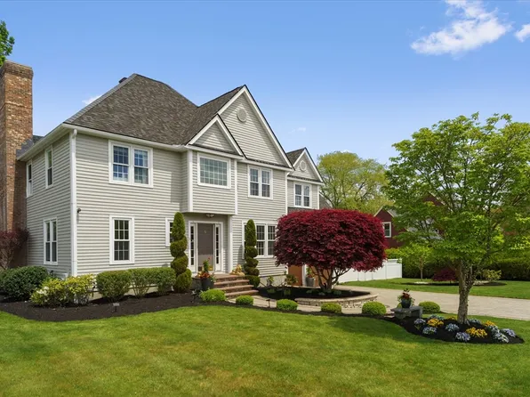 3 Elliot Trl, Grafton, MA 01519