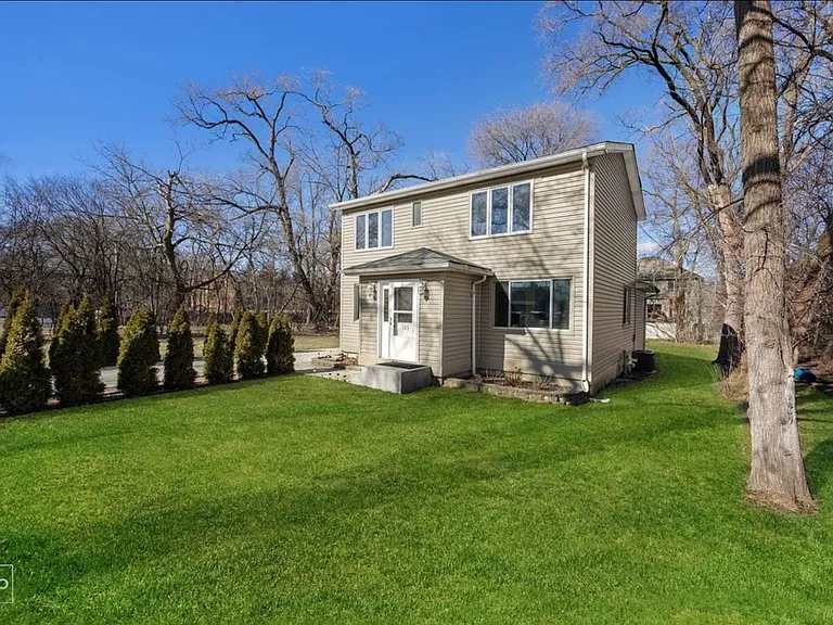 105 E Red Oak Ave — Photo 20