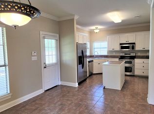 515 Lake Worth Dr, Baton Rouge, LA 70810