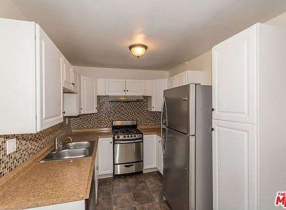 2nd image of 9525 Sylmar Ave Unit 1