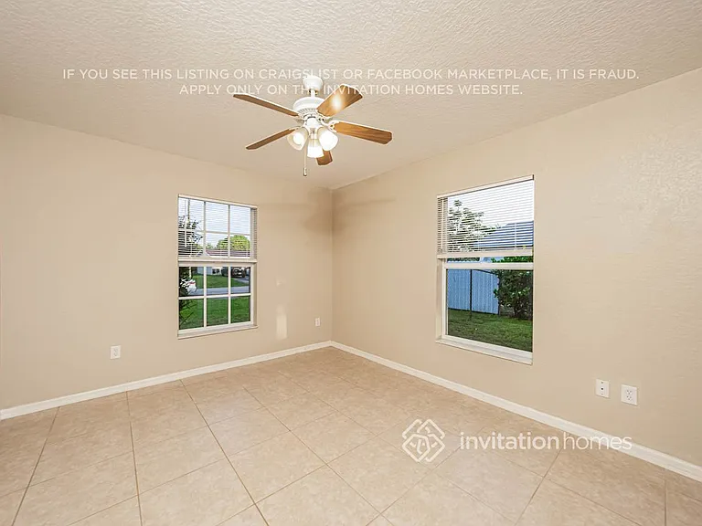 1660 E Breezy Ln — Photo 10