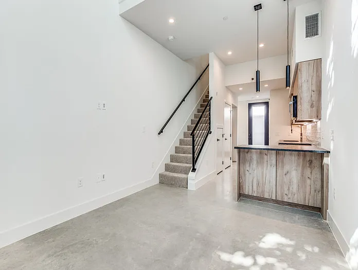 4306 Deere St #105 — Photo 8