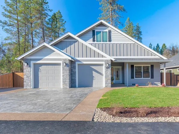 2532 Overland Dr, Grants Pass, OR 97527