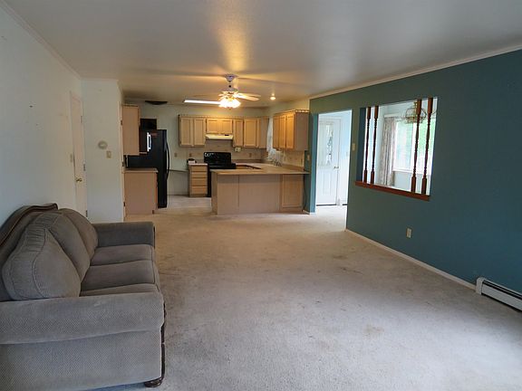 2nd image of 7 Rheims Ct