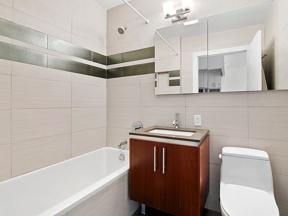 5th image of 4118 27th St APT 4A