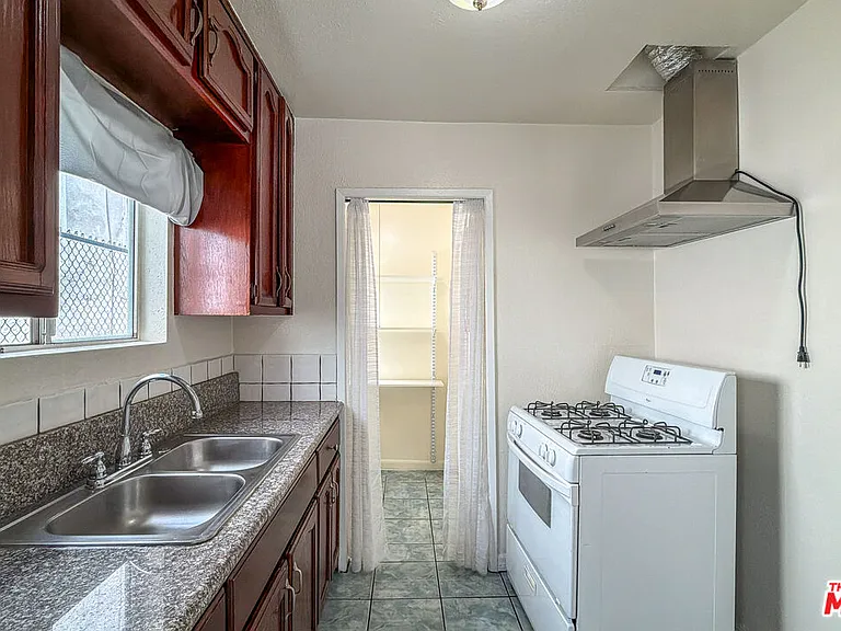 3331 1/2 City Terrace Dr — Photo 12