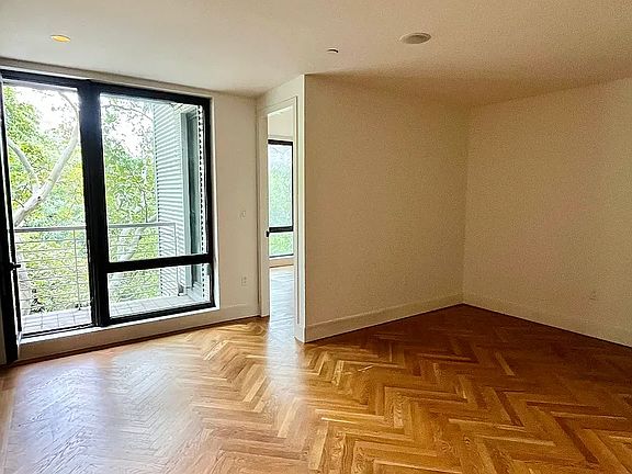 4th image of 1 Duffield St #3112