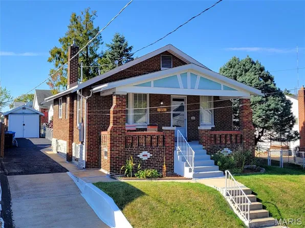 320 Degenhardt Ave, Saint Louis, MO 63125