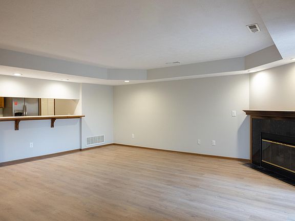 5th image of 8671 Scenicview Dr APT 203