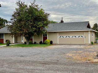 3925 NW Walnut Ave, Redmond, OR 97756