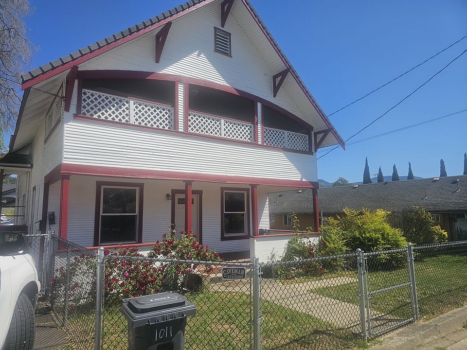 1st image of 1011 NE 6th St APT B