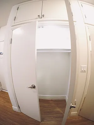 Rented by Avenues Real Estate | media 16