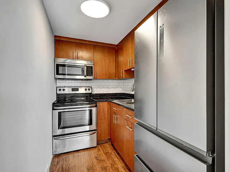 15 S Golfview Rd #204 — Photo 10