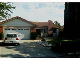 1st image of 143 Goldenrain Dr