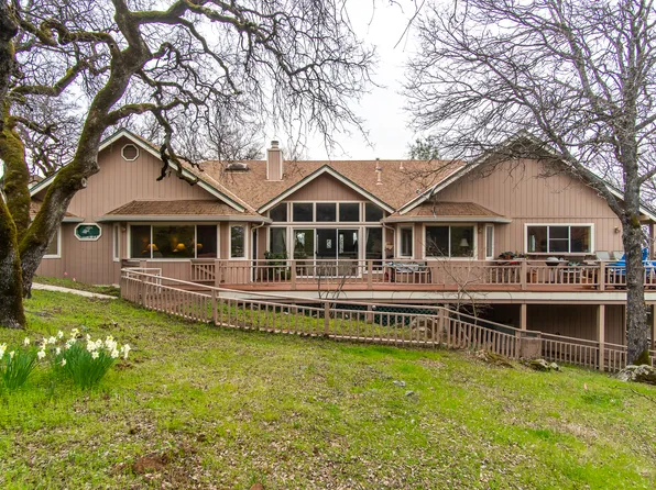 12625 Jayhawk Ct, Penn Valley, CA 95946