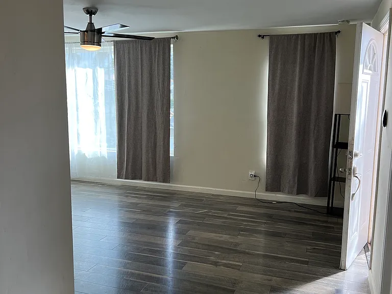 538 S Tulip St #538 — Photo 6
