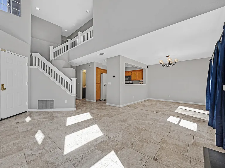 3218 W Las Positas Blvd — Photo 4