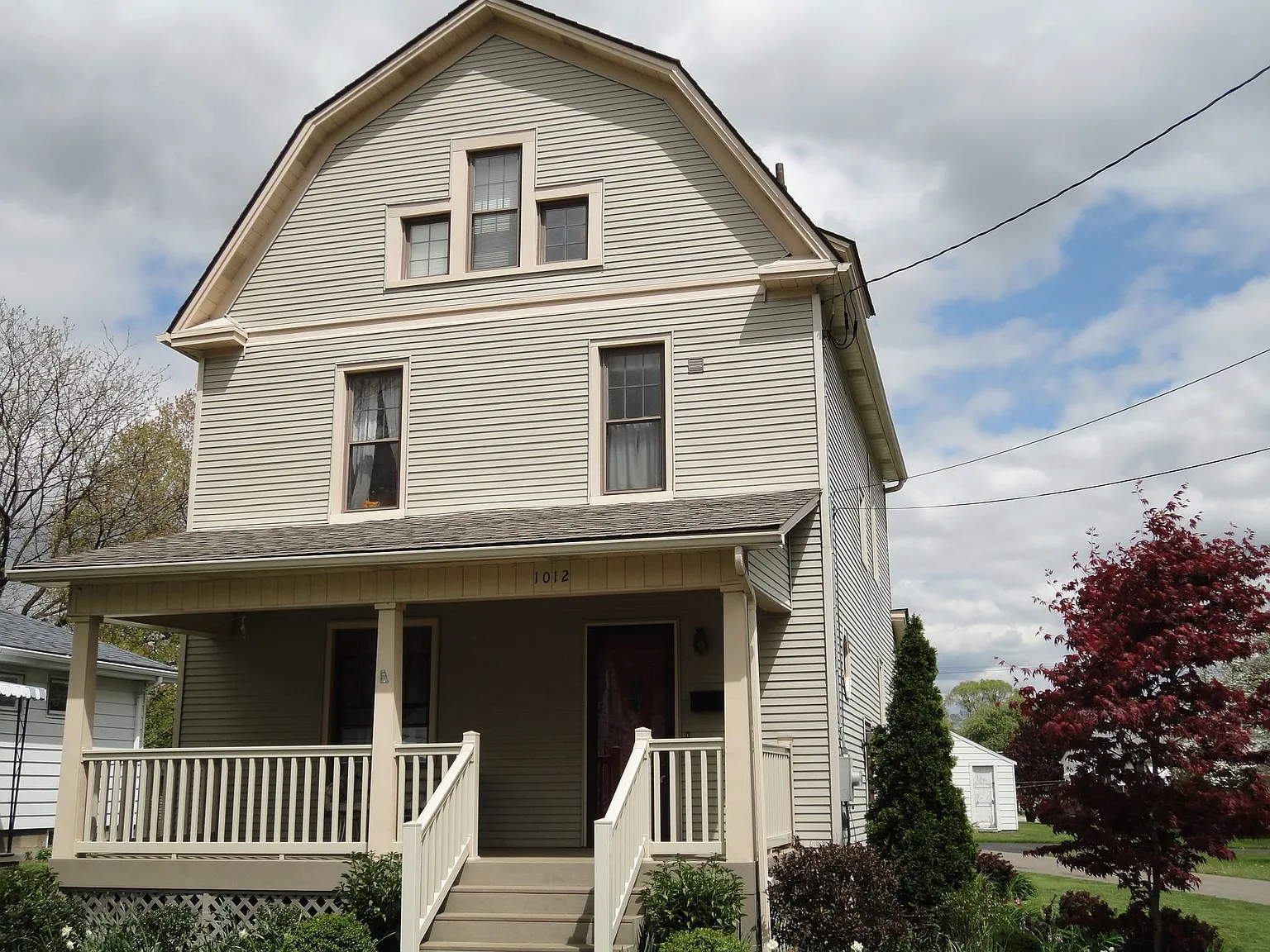1012 Sunset Ave photo 1