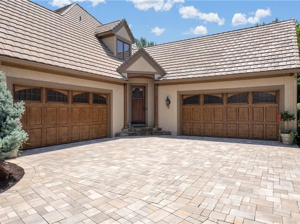 3701 W 140th St, Leawood, KS 66224