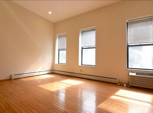 142 Nassau Ave APT 2F, Brooklyn, NY 11222