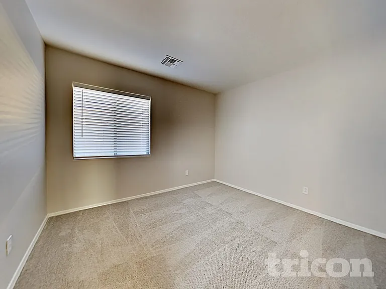 16189 W Mauna Loa Ln — Photo 16