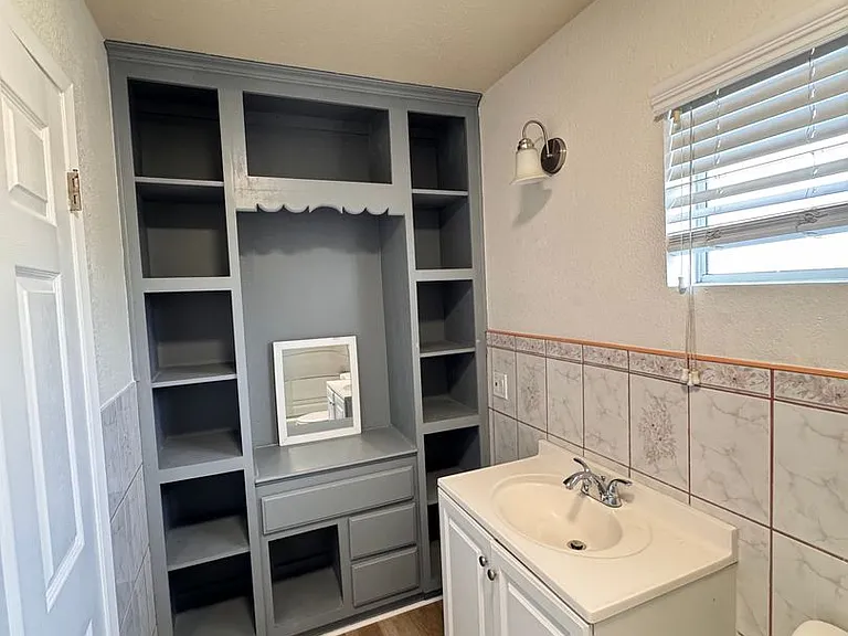 1060 McFarland Ave — Photo 28