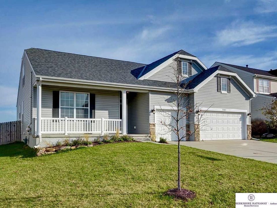 1st image of 2461 Glacier Dr