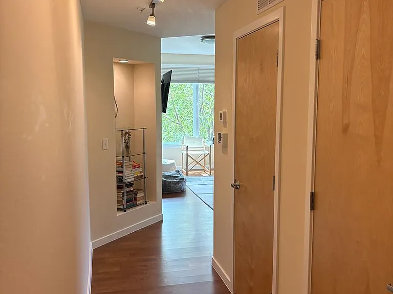 4730 Holiday Dr #201 — Photo 27