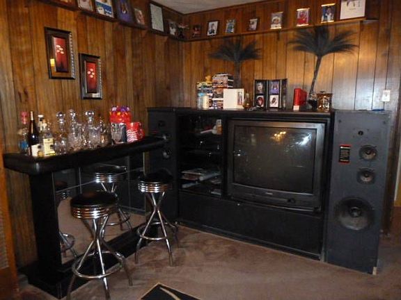 Panelled Den --- Recent