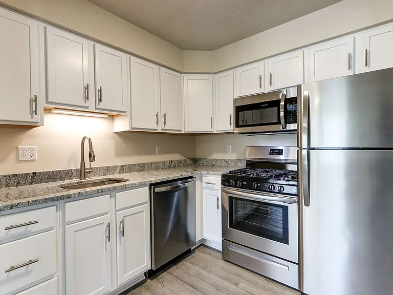 The Atwood Apartments — Photo 66