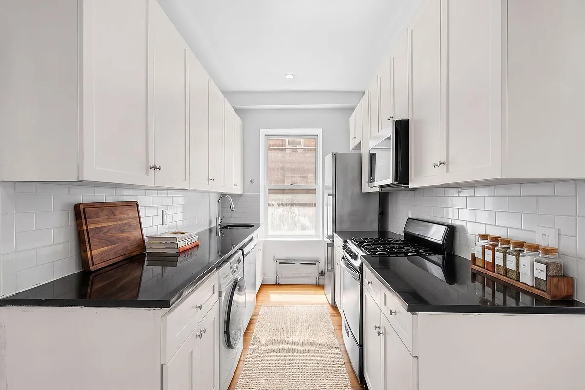 Building Photo - 605 W 141st St #1