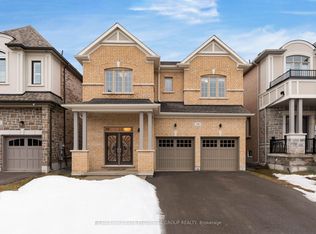 34 Valleo St, Georgina, ON L4P 0K1