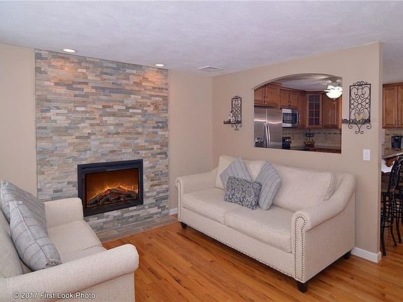 5th image of 89 Coit Ave