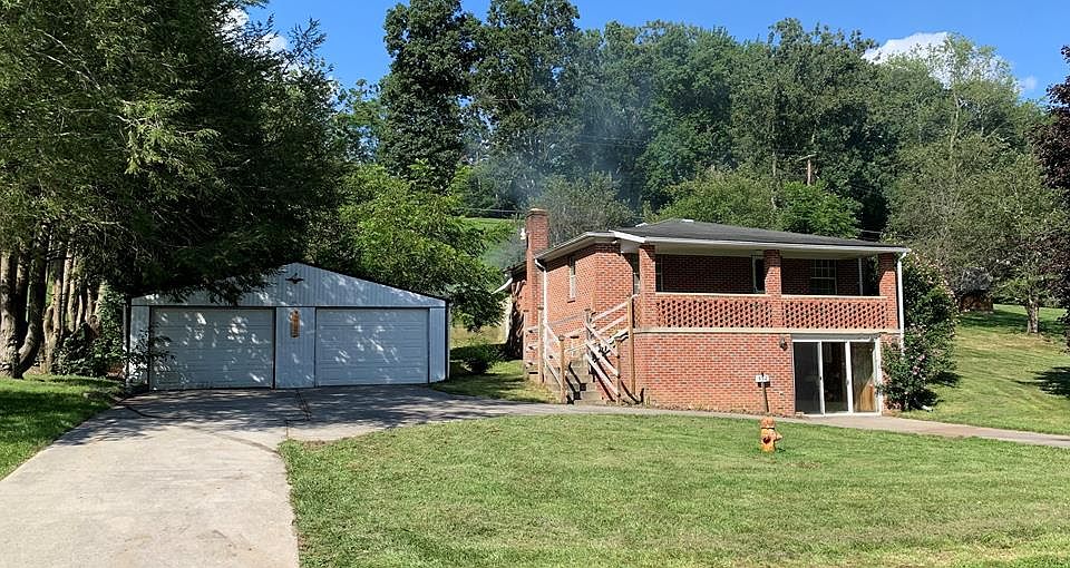 1st image of 352 Cranberry Dr