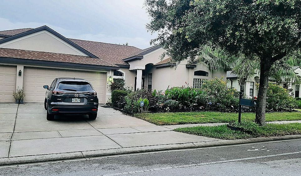 Front of House 3 Car 
Garage