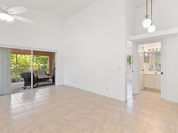 4th image of 225 Royal Ct
