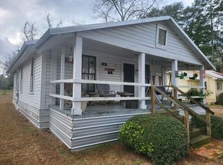 703 Beetree Ave, Nashville, GA 31639