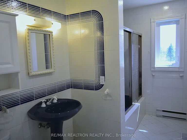 1998 Green Ln E — Photo 25