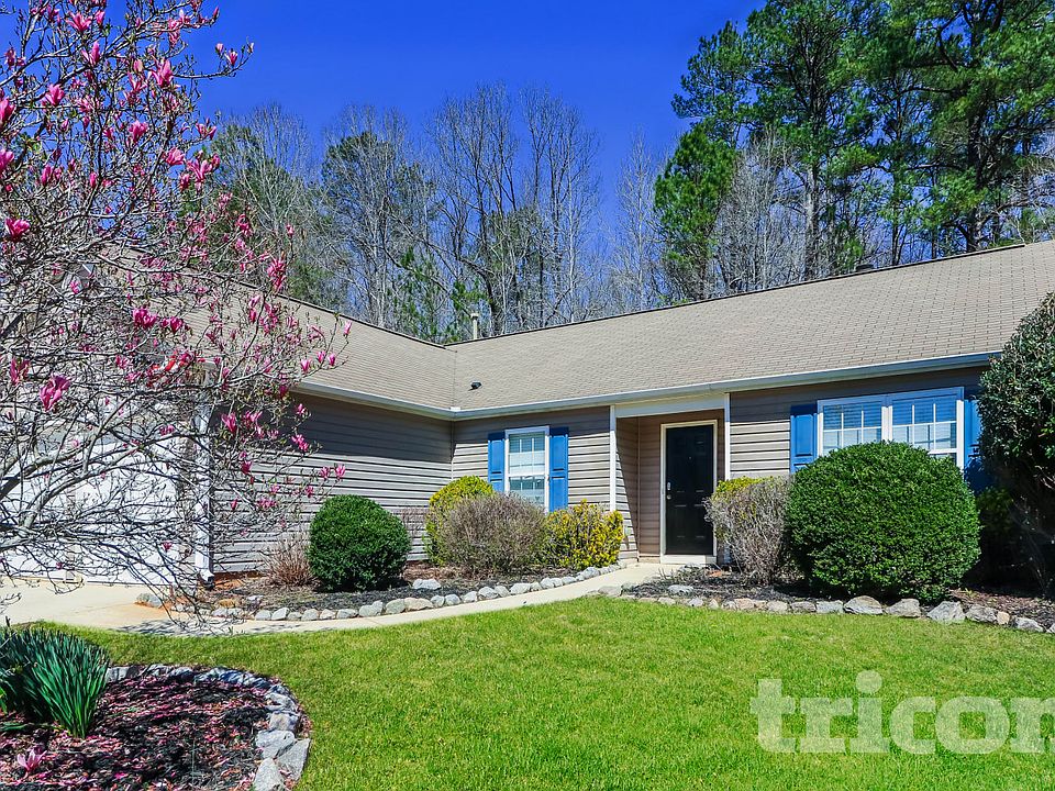 1st image of 40 Devyn Ln