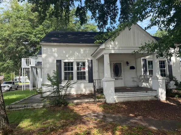 210 S Presley St Unit A, Atmore, AL 36502