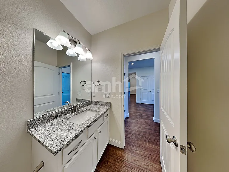 10204 Dogwood St — Photo 11