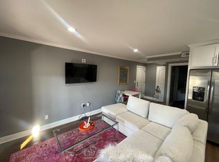 333 W 45th St APT 309, Kansas City, MO 64111