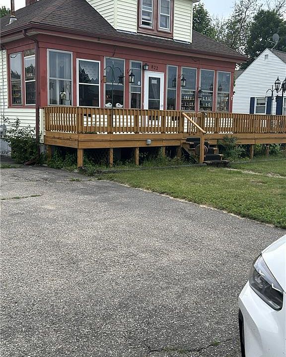 1st image of 822 Strawberry Field Rd