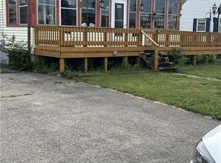 822 Strawberry Field Rd, Warwick, RI 02886