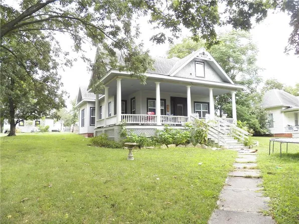 503 Walnut St, Mound City, KS 66056